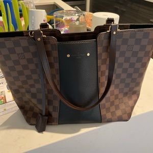 Louis Vuitton purse